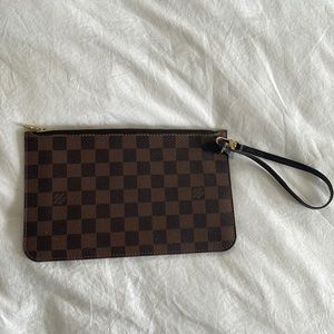 Louis Vuitton Pouchette